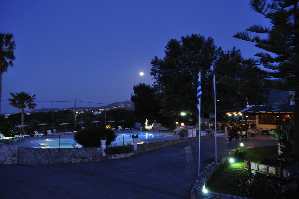 Ampavris Family Apartments Kos-stad Buitenkant foto
