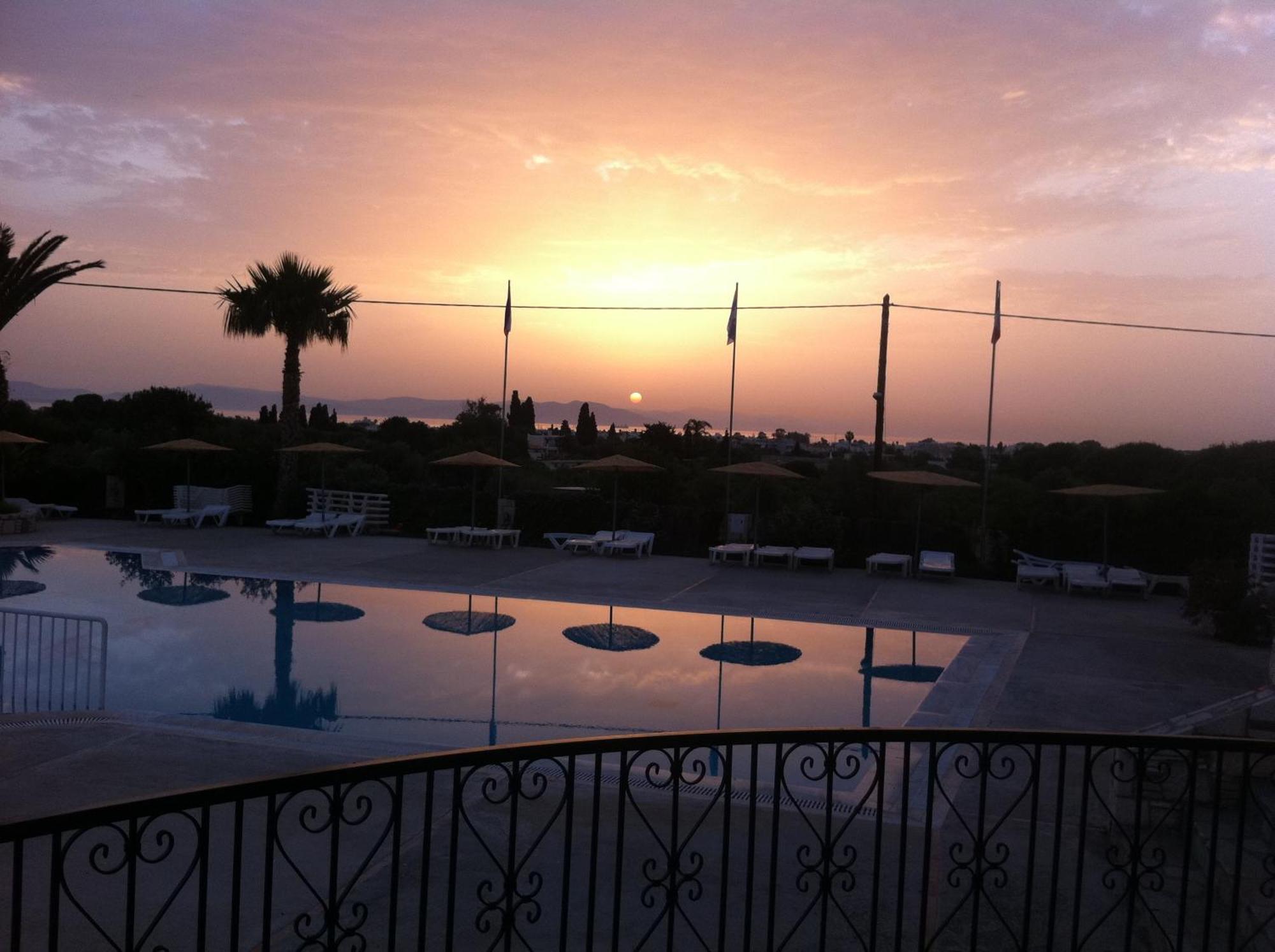 Ampavris Family Apartments Kos-stad Buitenkant foto
