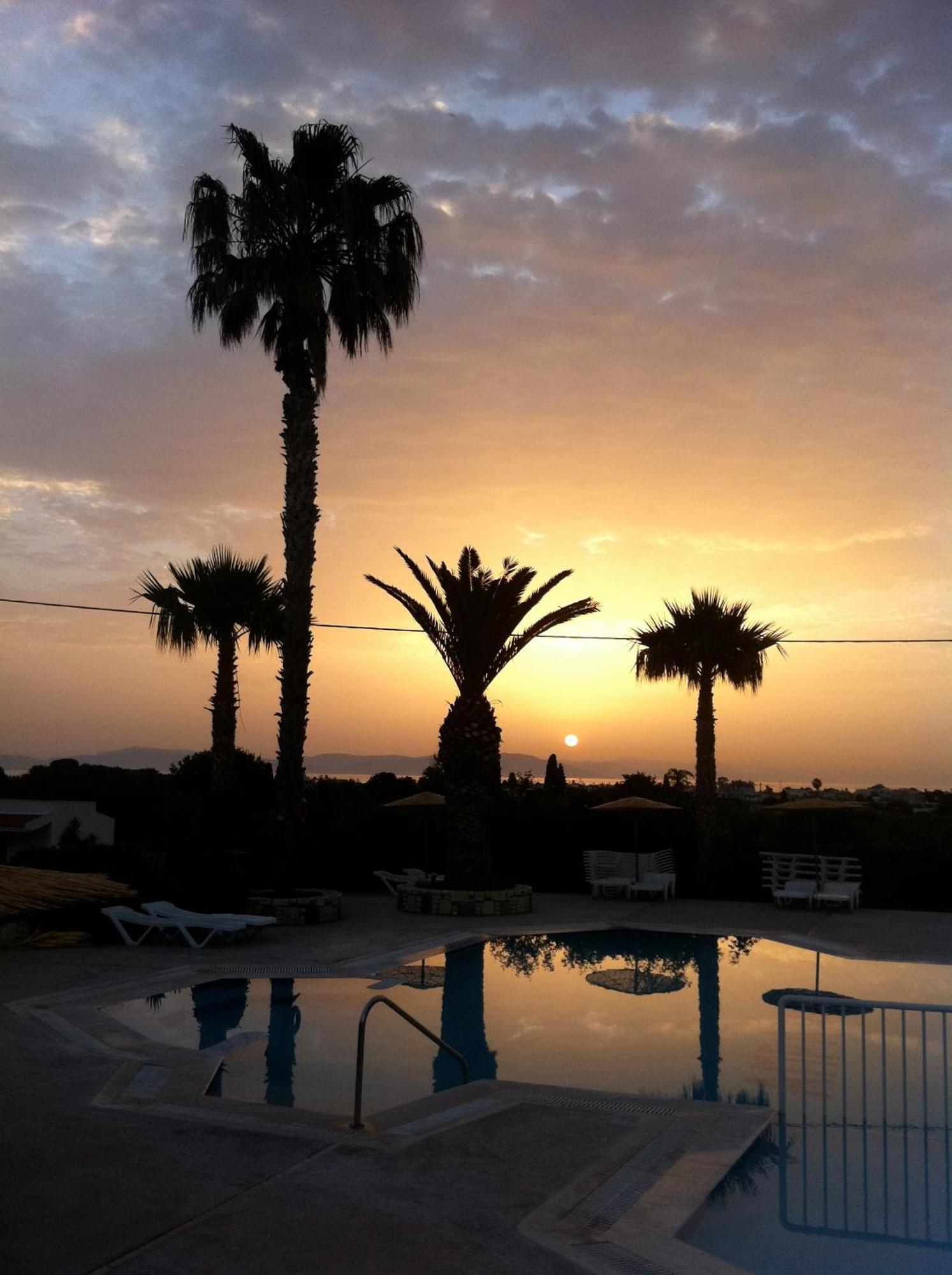 Ampavris Family Apartments Kos-stad Buitenkant foto
