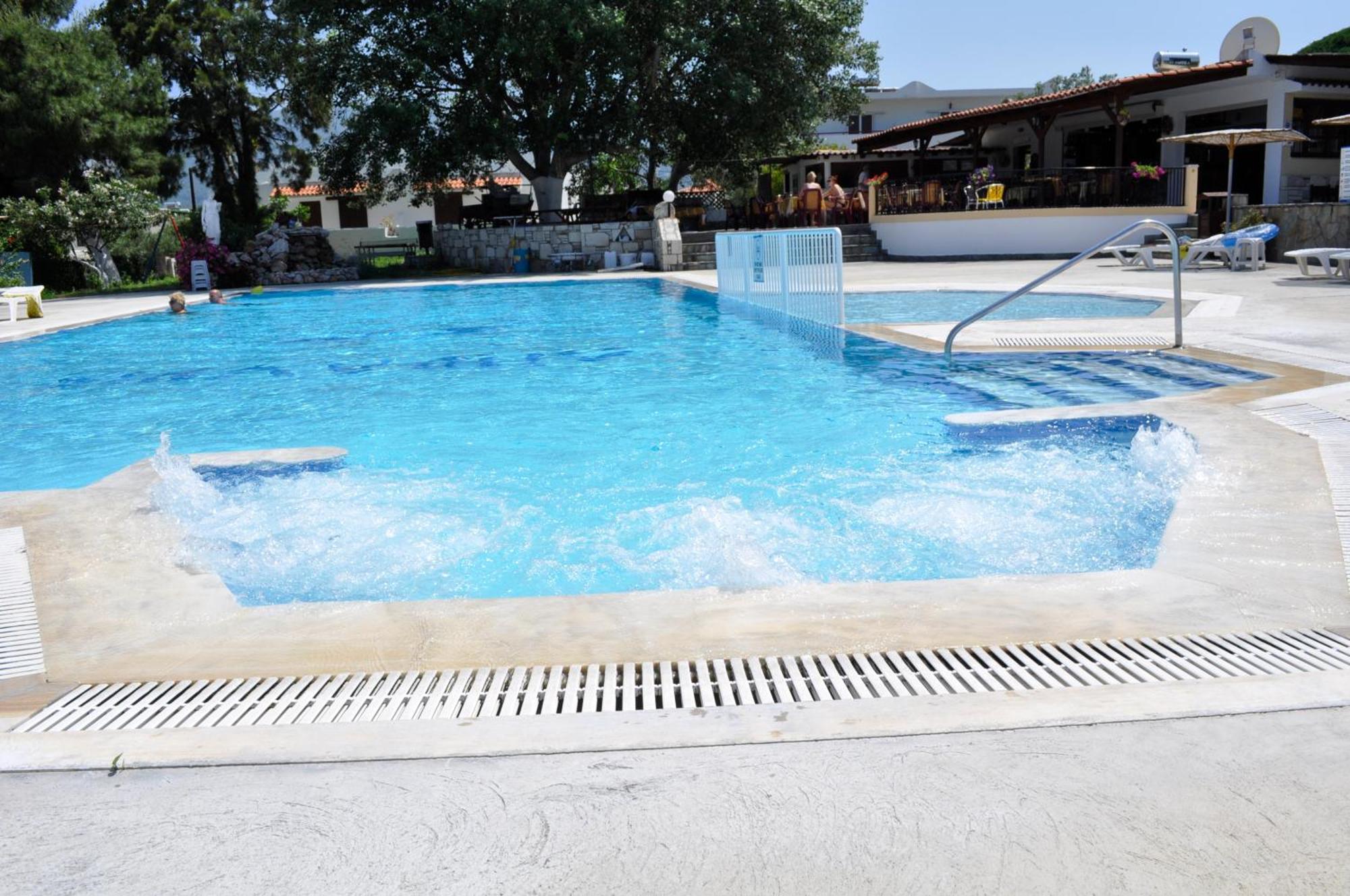 Ampavris Family Apartments Kos-stad Buitenkant foto