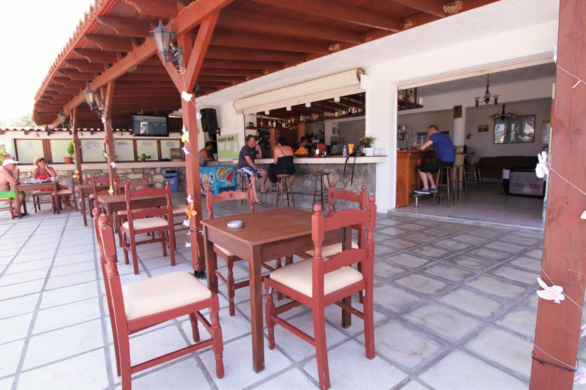 Ampavris Family Apartments Kos-stad Buitenkant foto