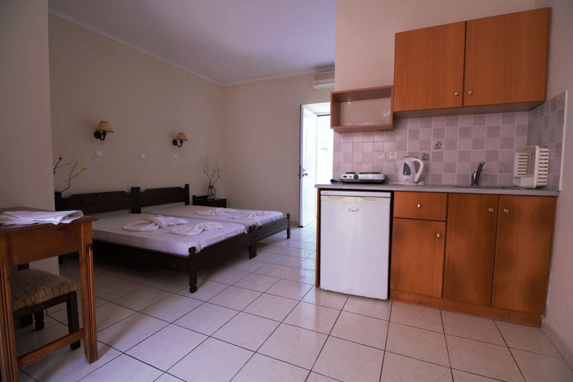 Ampavris Family Apartments Kos-stad Buitenkant foto
