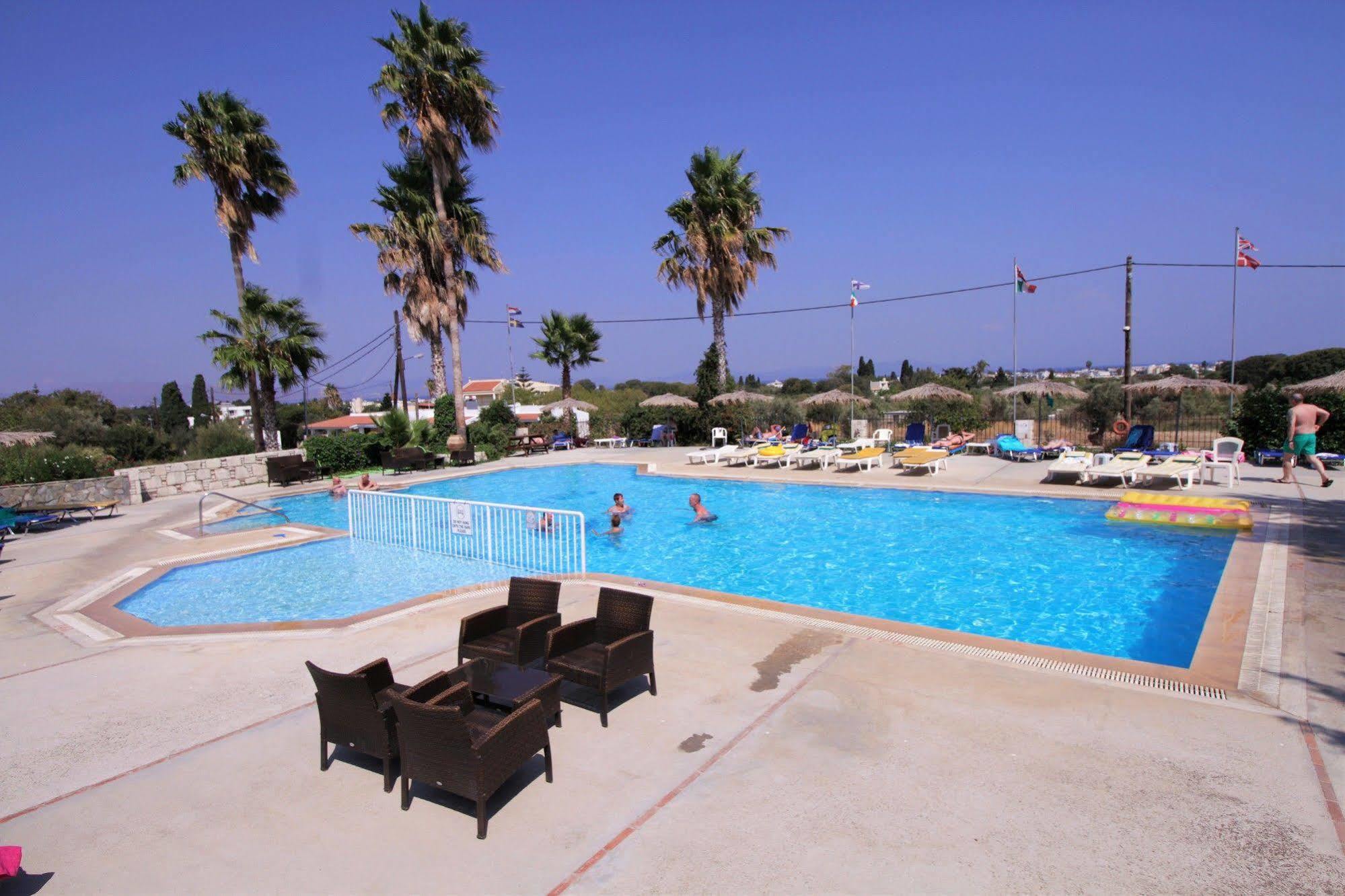 Ampavris Family Apartments Kos-stad Buitenkant foto